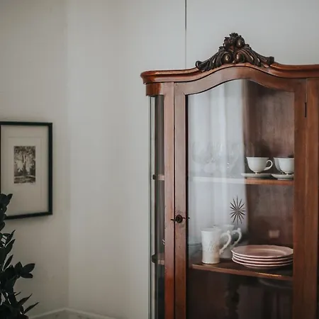 Lizmary's Wonderland Apartman