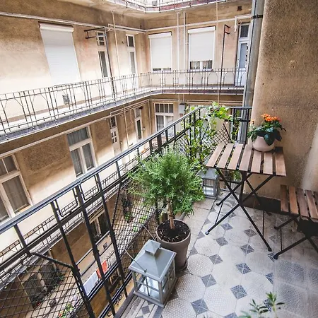 Lizmary's Wonderland Budapest